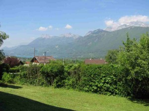 lake Annecy accommodation views
